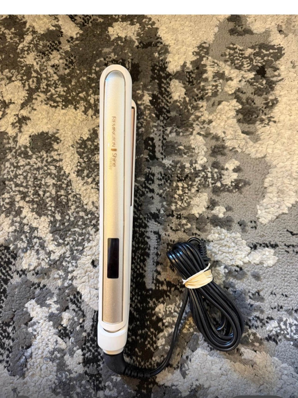 Remington White and Silver Ceramic Hair Straightener